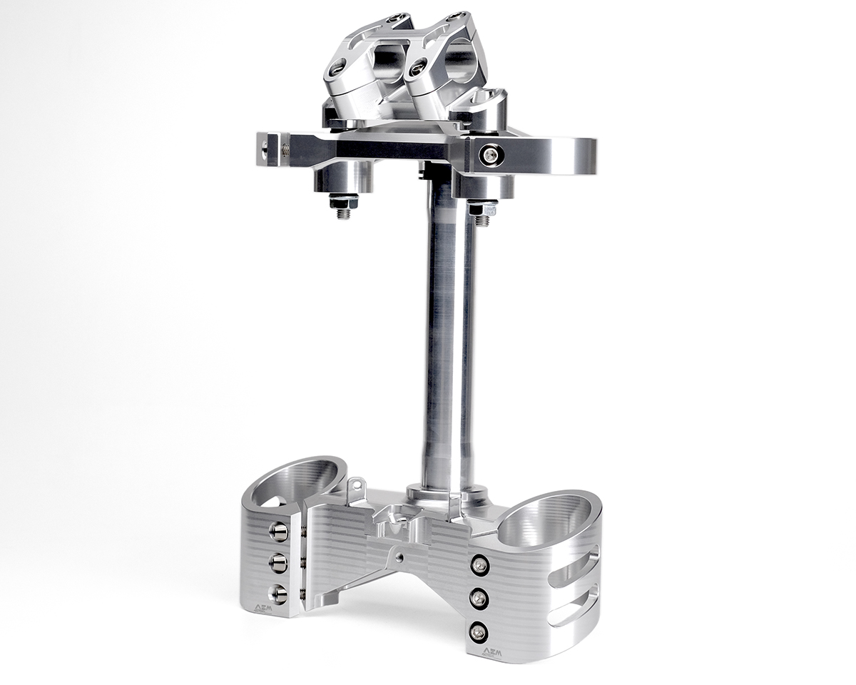 AEM Factory - Billet Triple Clamp kit for the Ducati Streetfighter V4 / S with Riser and Handlebar Clamp AEM Factory - Billet Triple Clamp kit for the Ducati Streetfighter V4 / S with Riser and Handlebar Clamp